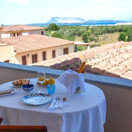 La Terrazza Sul Mare Apartment San Teodoro  Exterior photo
